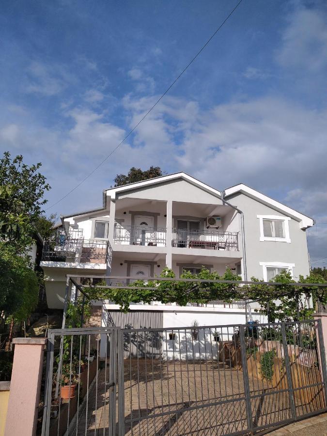 Aparttoni Dobra Voda Exterior foto